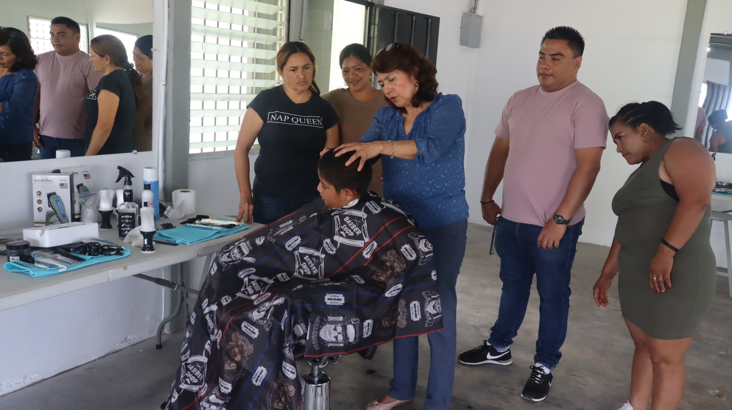 FORMANDO NUEVOS BARBEROS