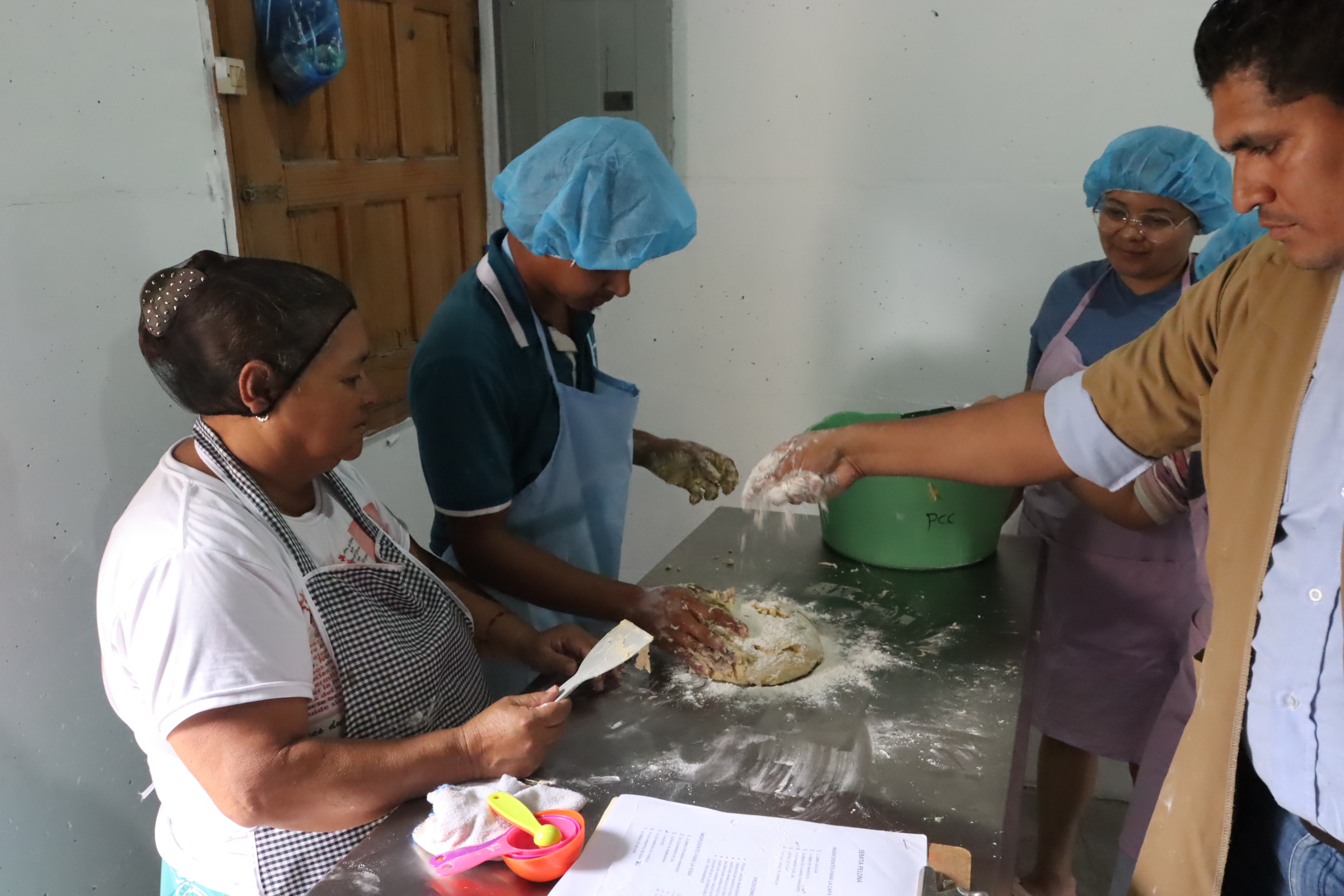 ELABORACION DE PAN PIZZA